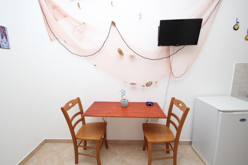 Bordonaro Mini Studio Apartment Cefalu Exterior photo